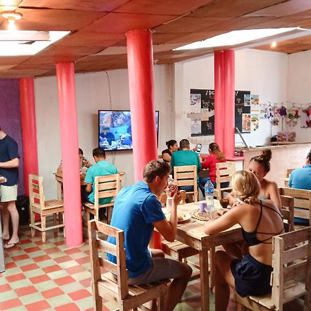 Deakachimba Hostel غرناطة المظهر الخارجي الصورة