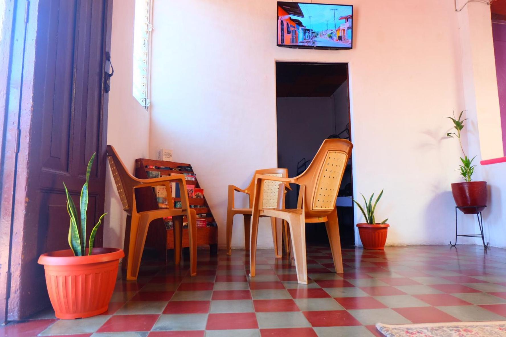 Deakachimba Hostel غرناطة المظهر الخارجي الصورة
