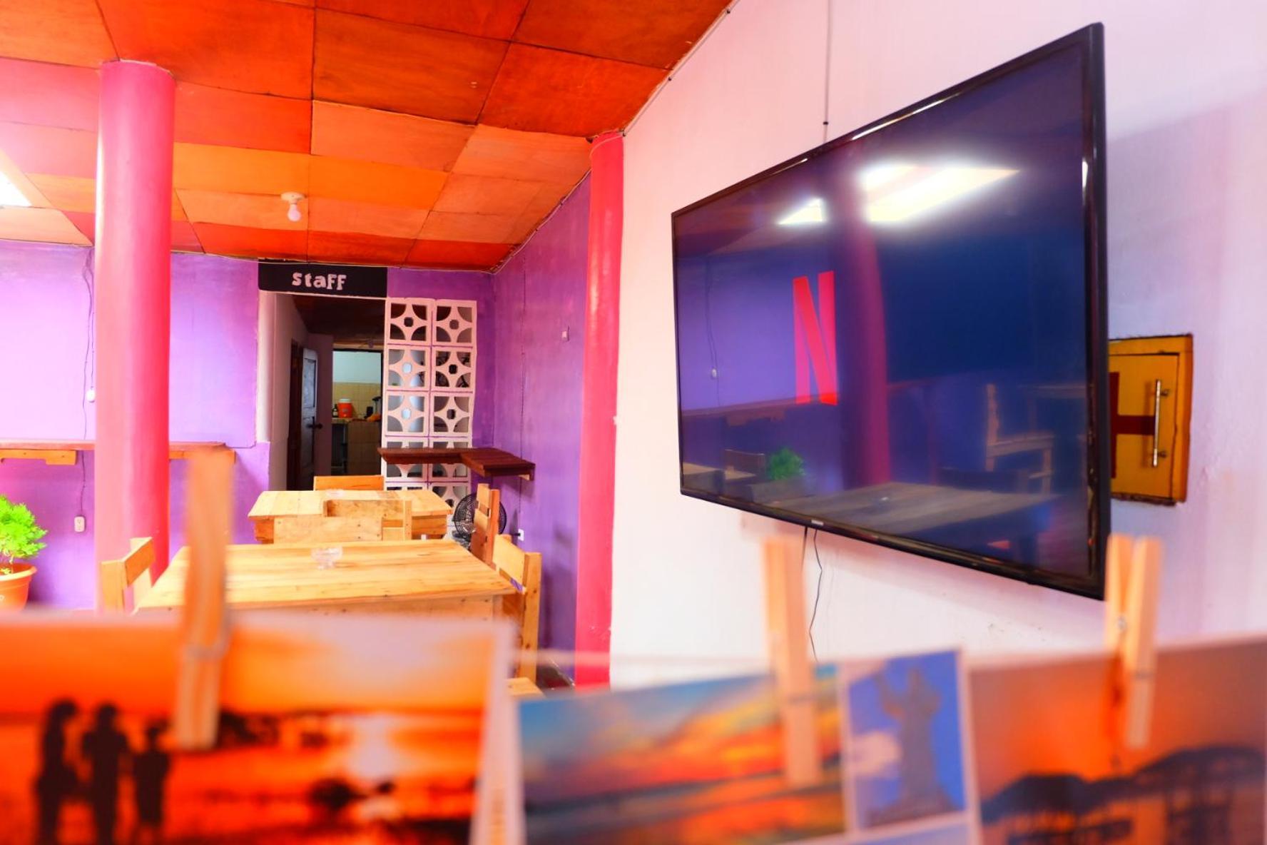 Deakachimba Hostel غرناطة المظهر الخارجي الصورة
