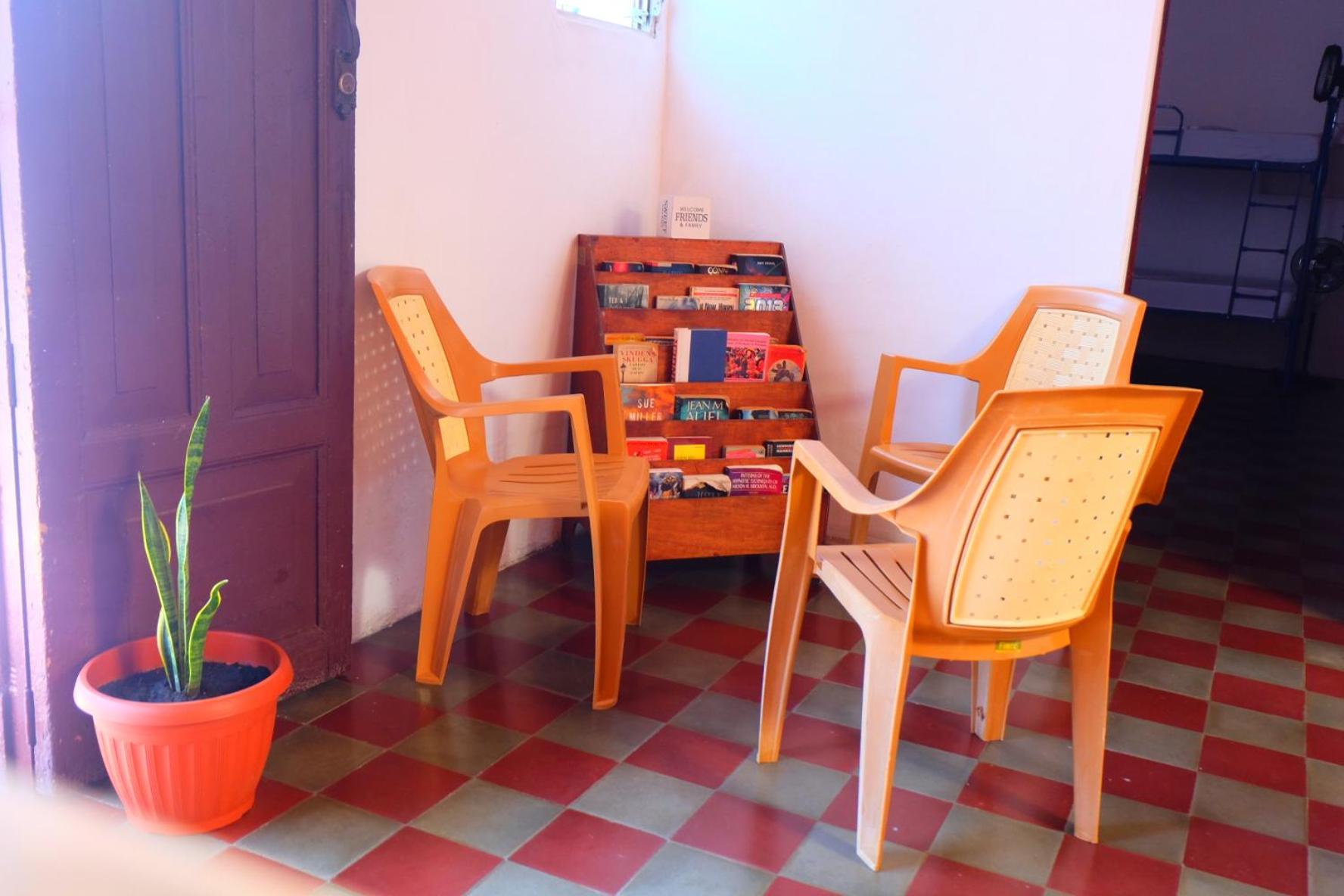 Deakachimba Hostel غرناطة المظهر الخارجي الصورة