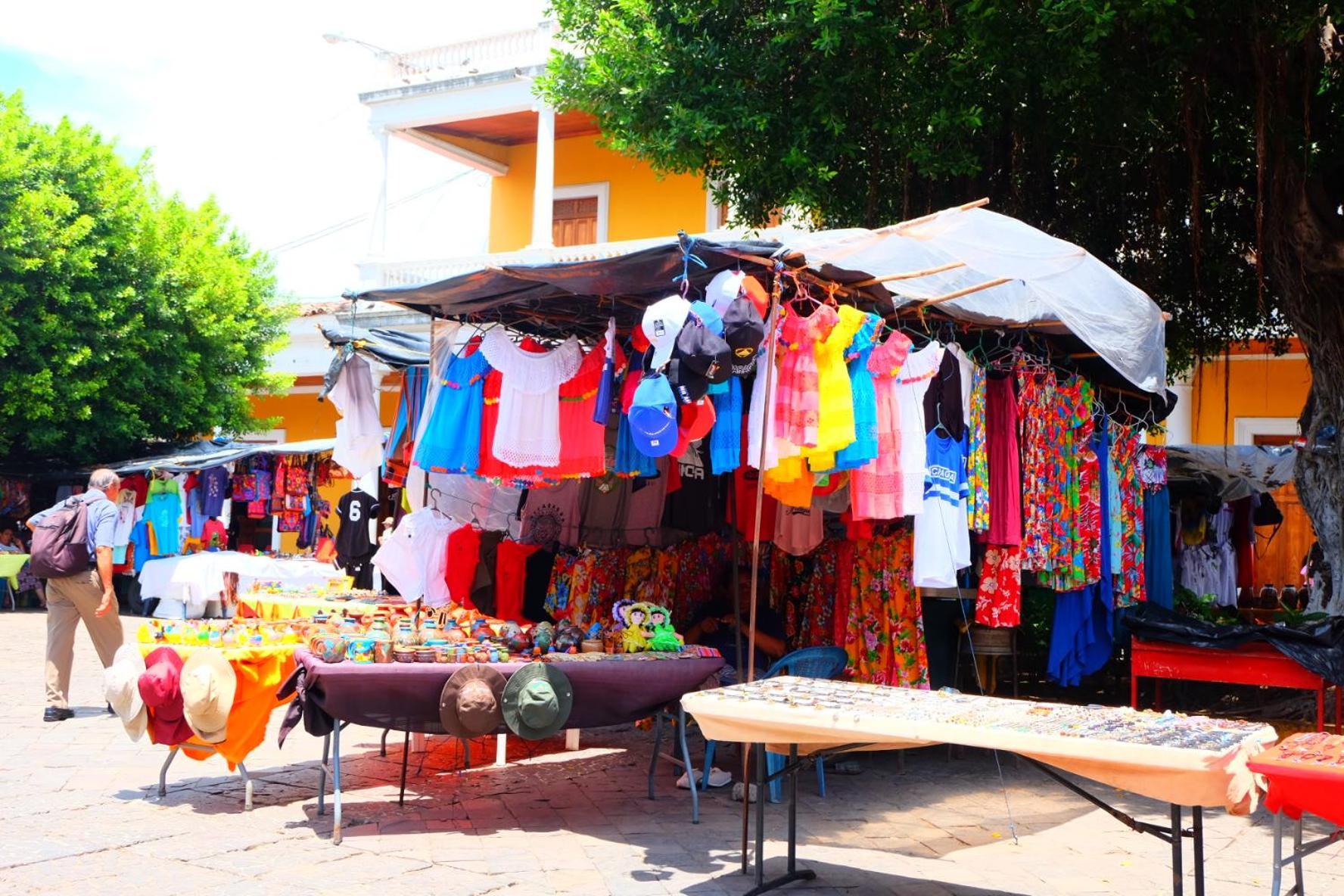 Deakachimba Hostel غرناطة المظهر الخارجي الصورة