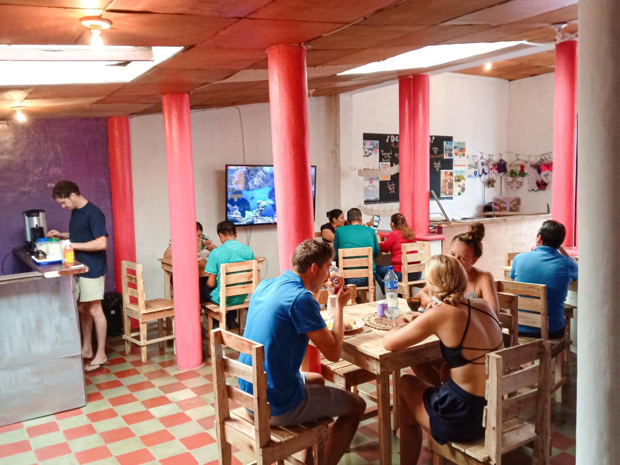 Deakachimba Hostel غرناطة المظهر الخارجي الصورة
